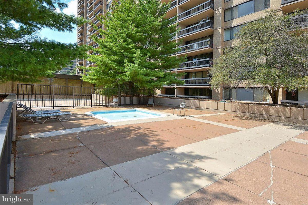 3701 S George Mason Drive #1604n photo 28