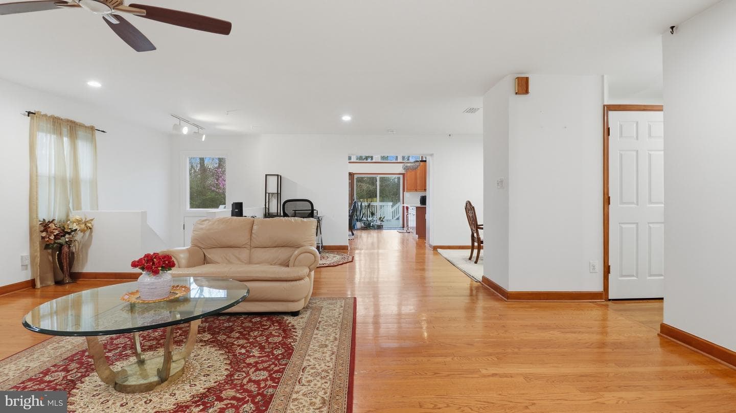 7607 Burnside Court photo 22