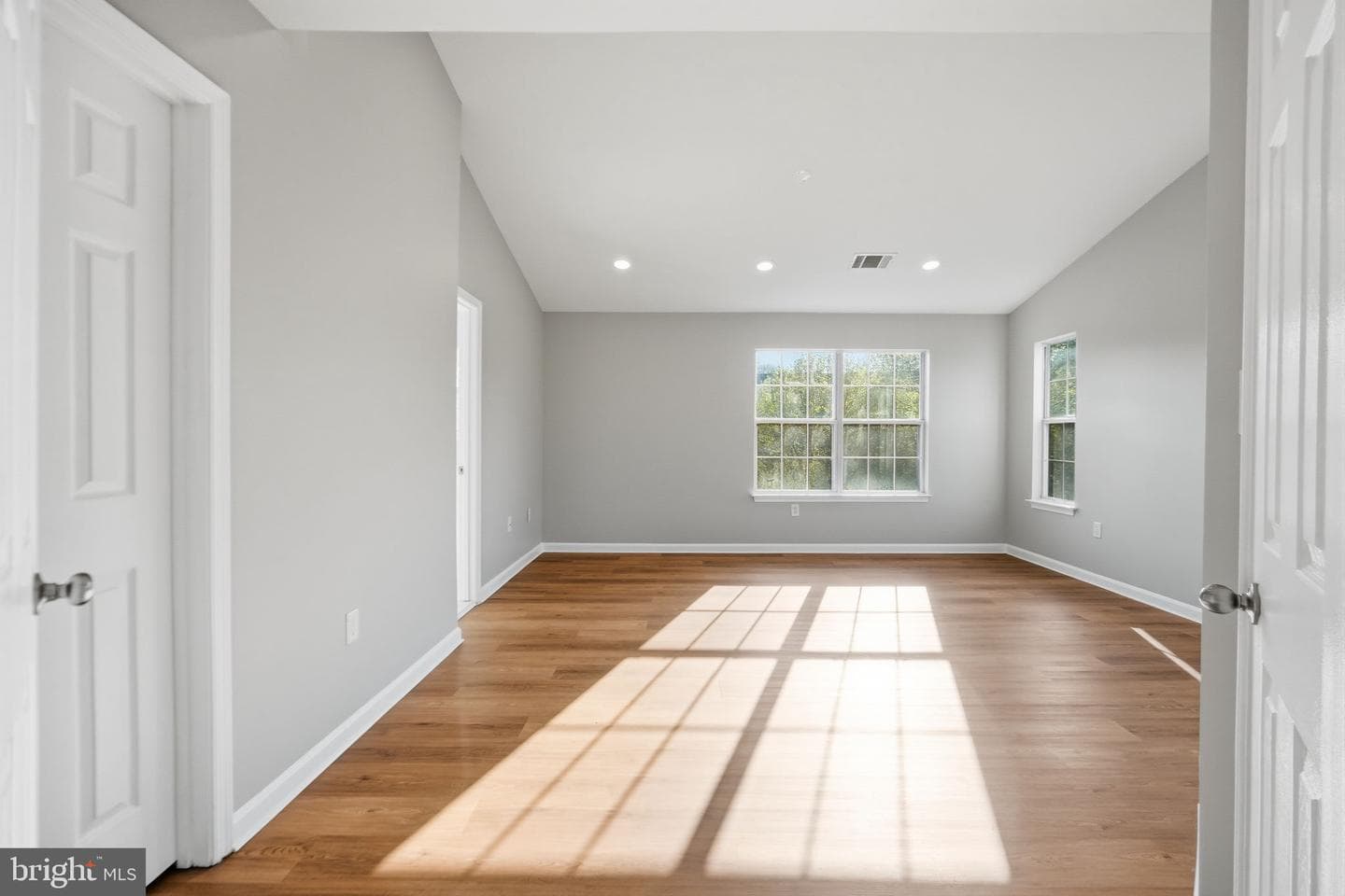 14300 Montverd Court photo 12