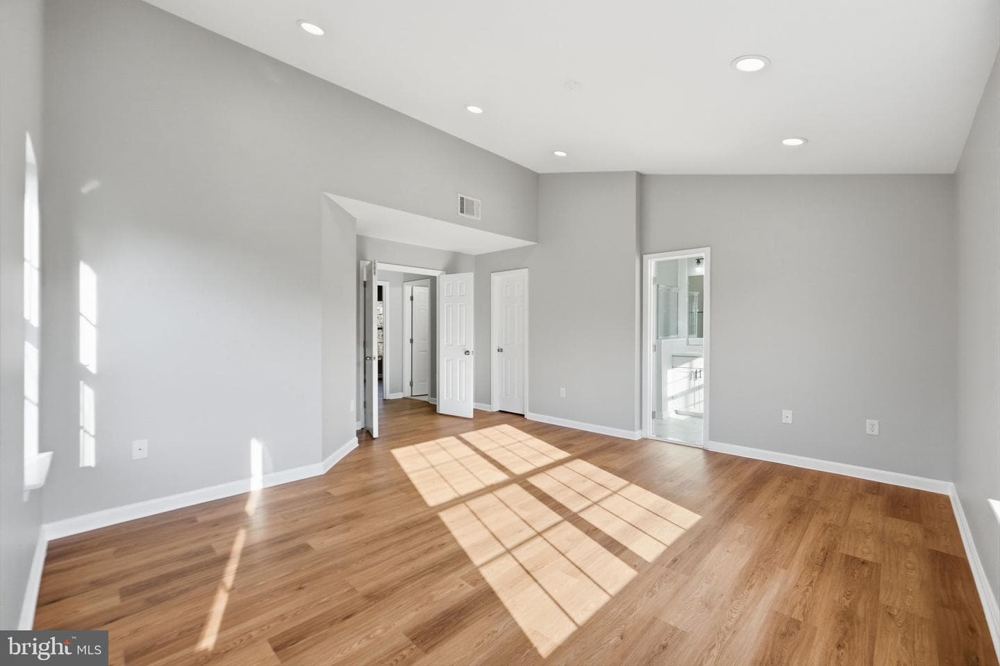 14300 Montverd Court photo 21