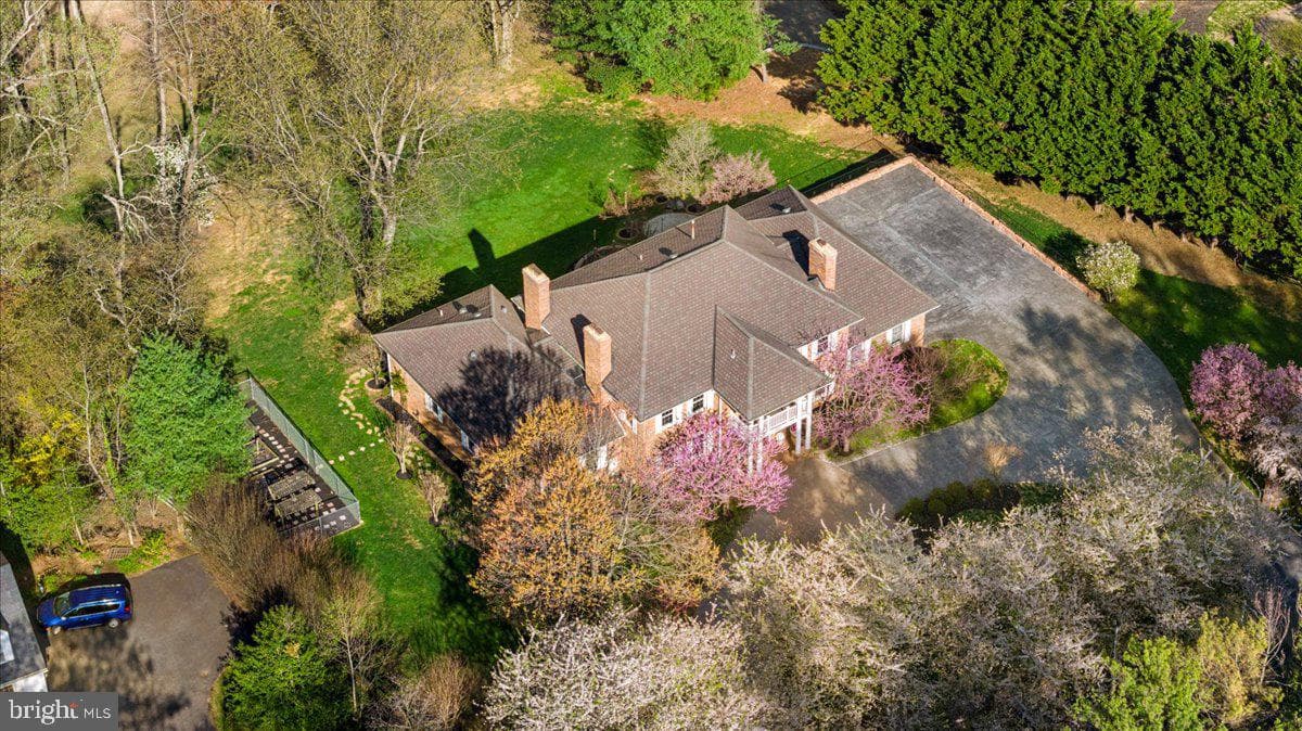532 Walker Rd photo 77