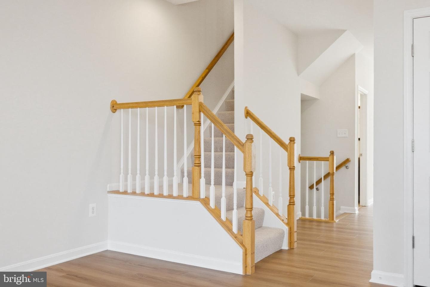 8553 Wyngate Manor Court photo 28