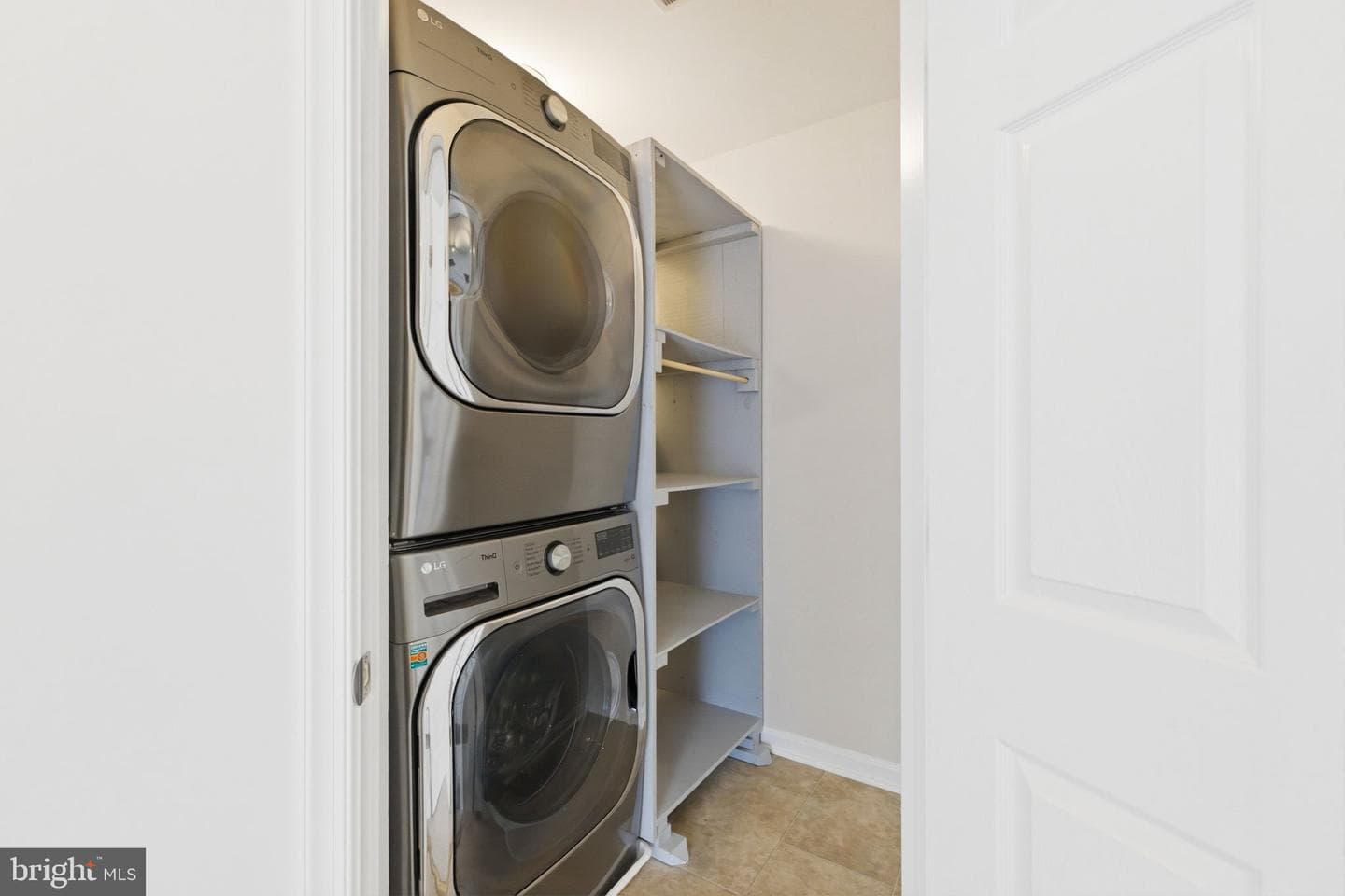 8553 Wyngate Manor Court photo 47