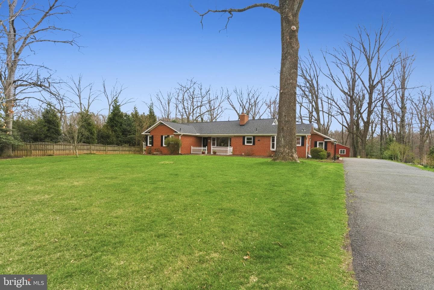 8509 Crestview Drive photo 3