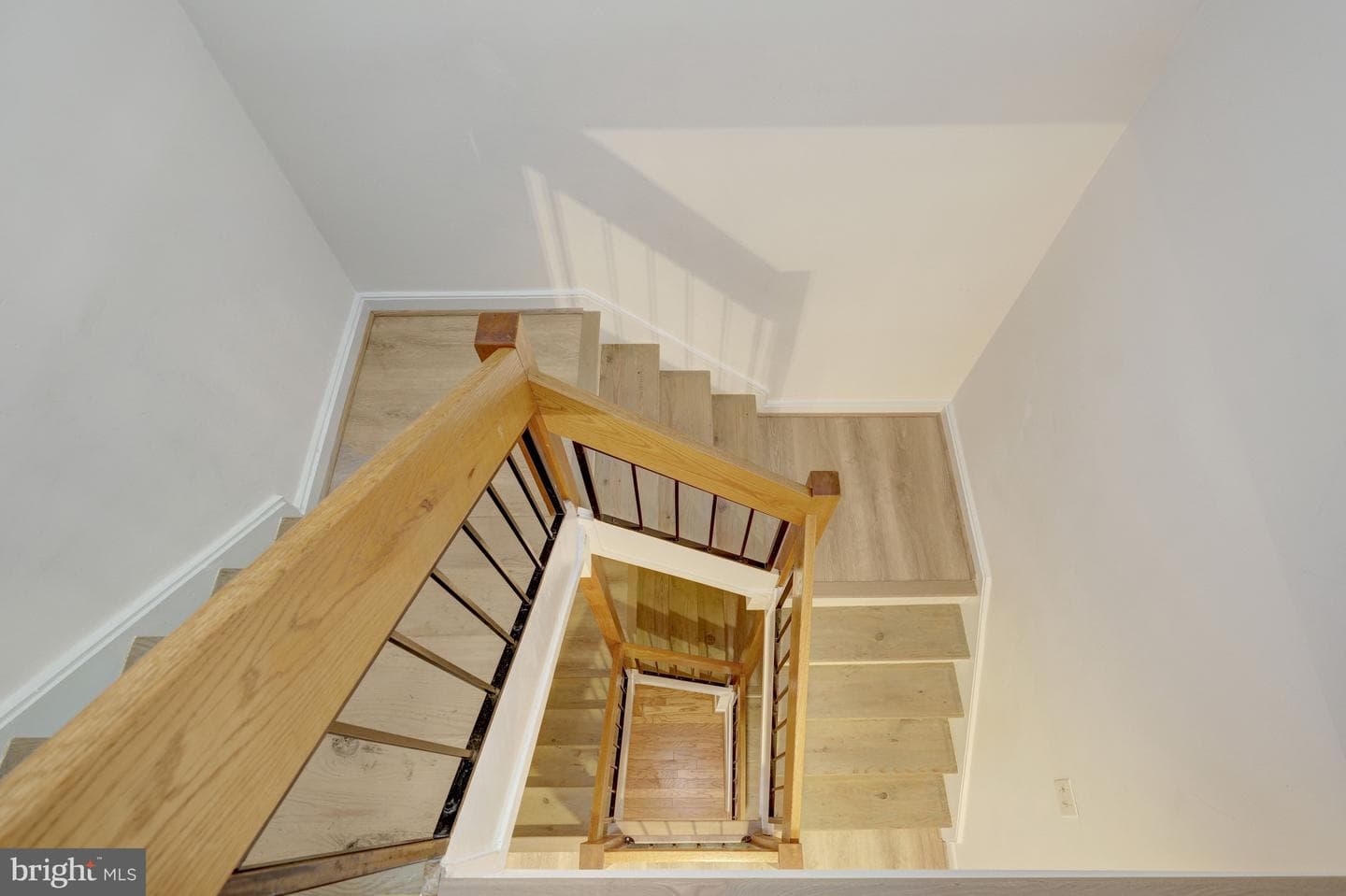 1752 Wainwright Drive photo 36