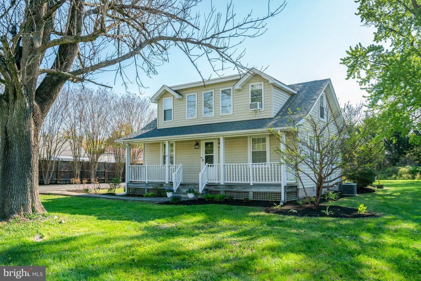 4913 Grafton Street photo 4