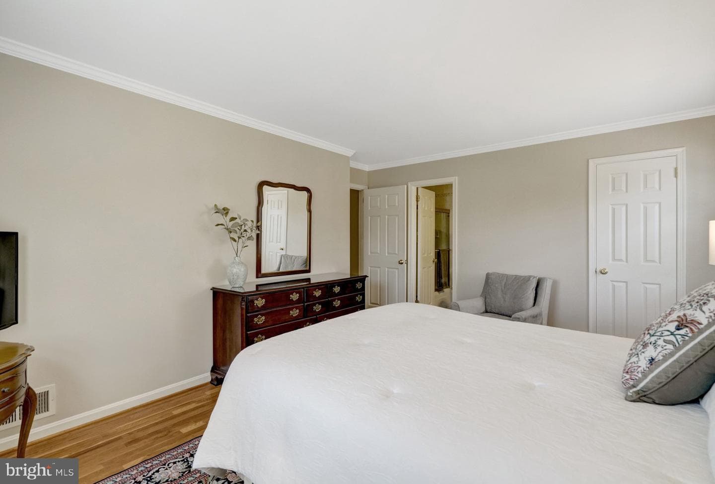 5700 Broadmoor Street photo 23