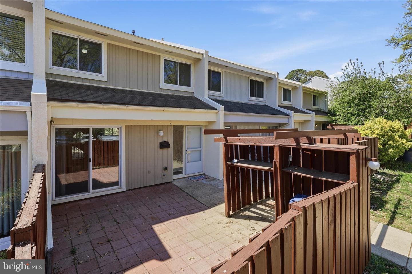 2438 Southgate Square photo 28