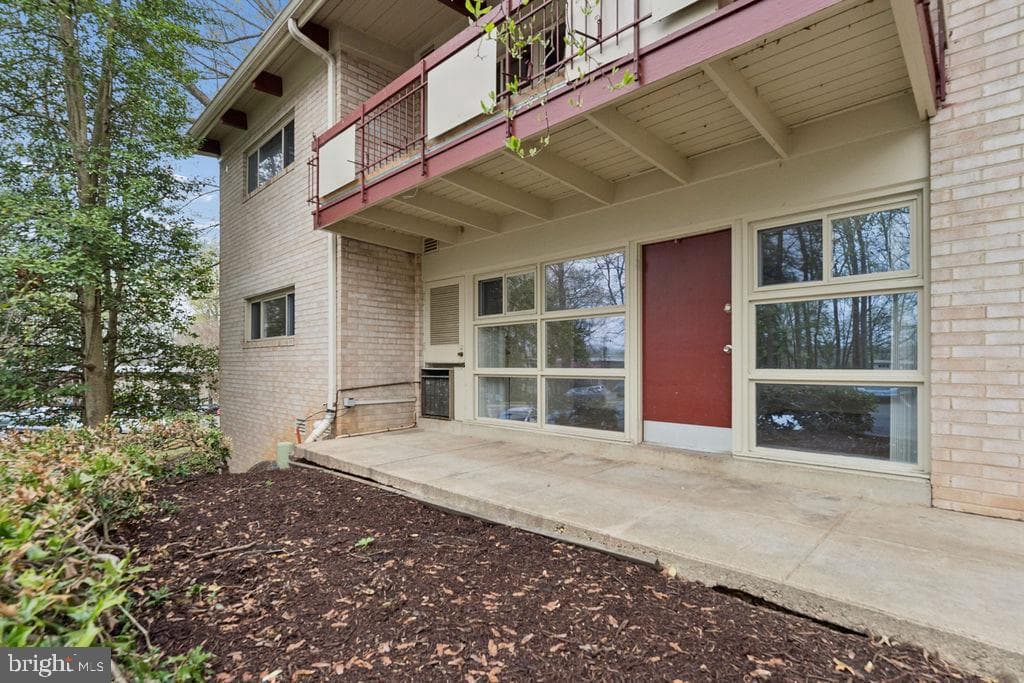 4333 Americana Drive photo 26