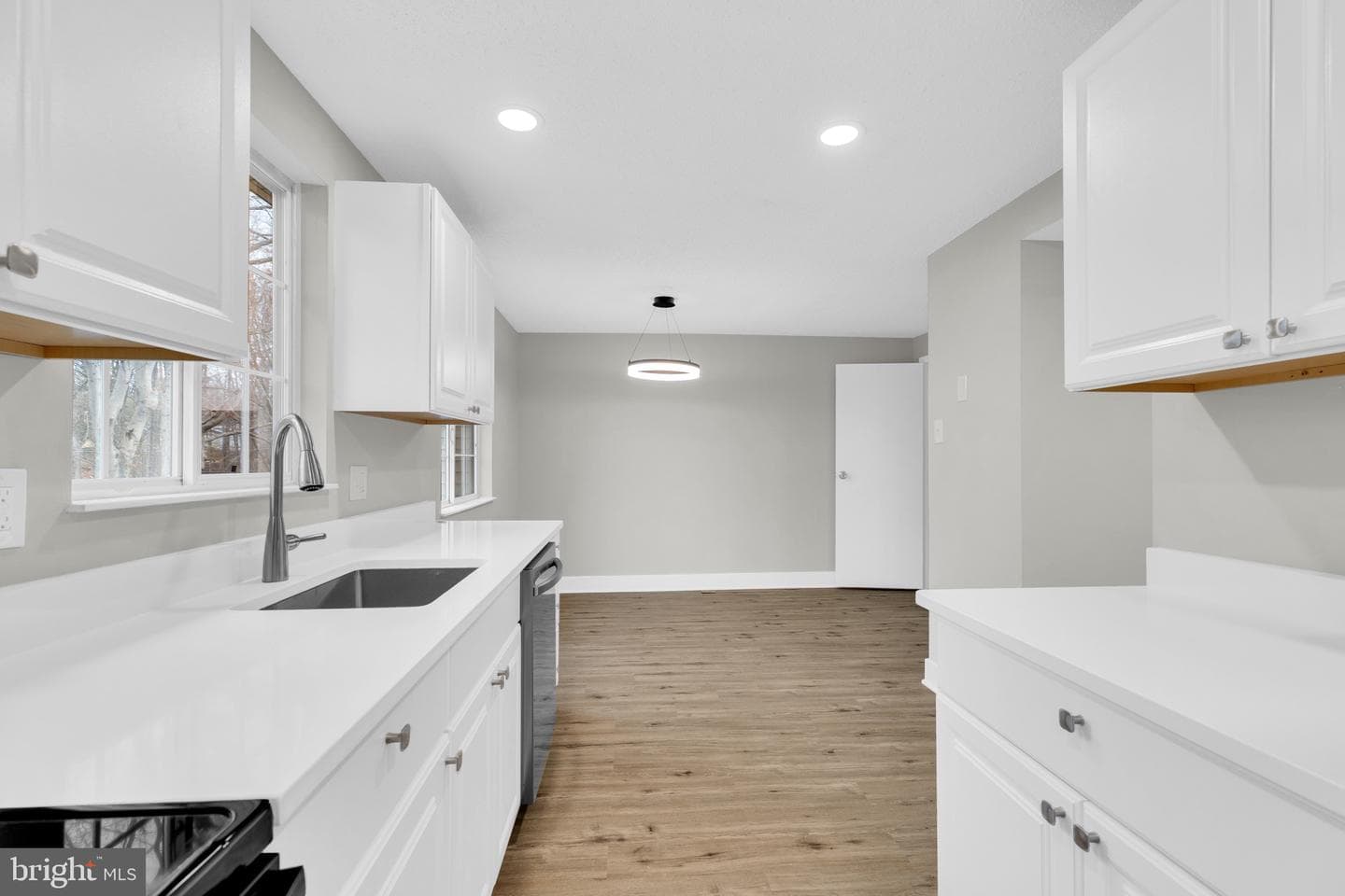 8677 Hickory Ridge Court photo 11
