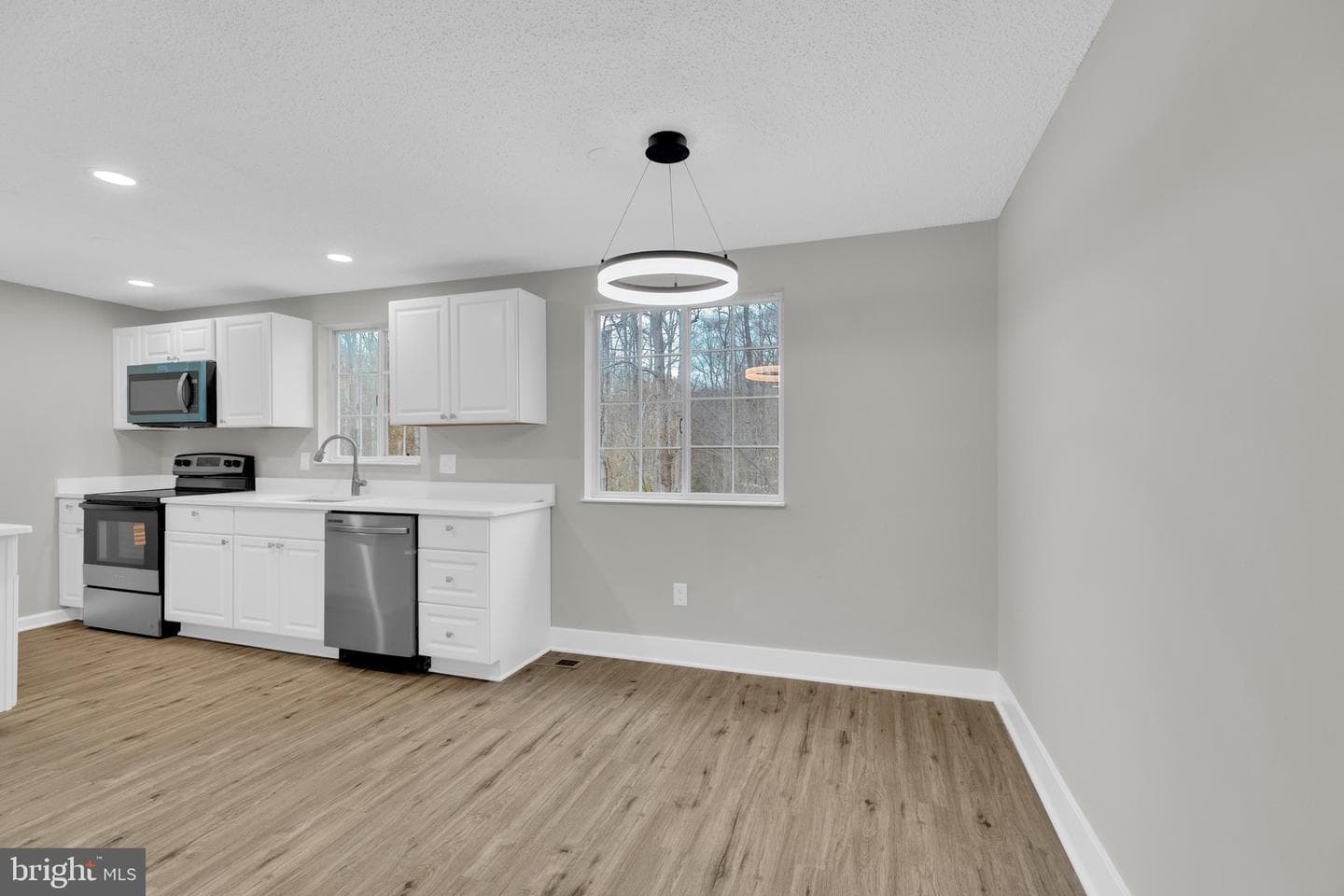 8677 Hickory Ridge Court photo 13