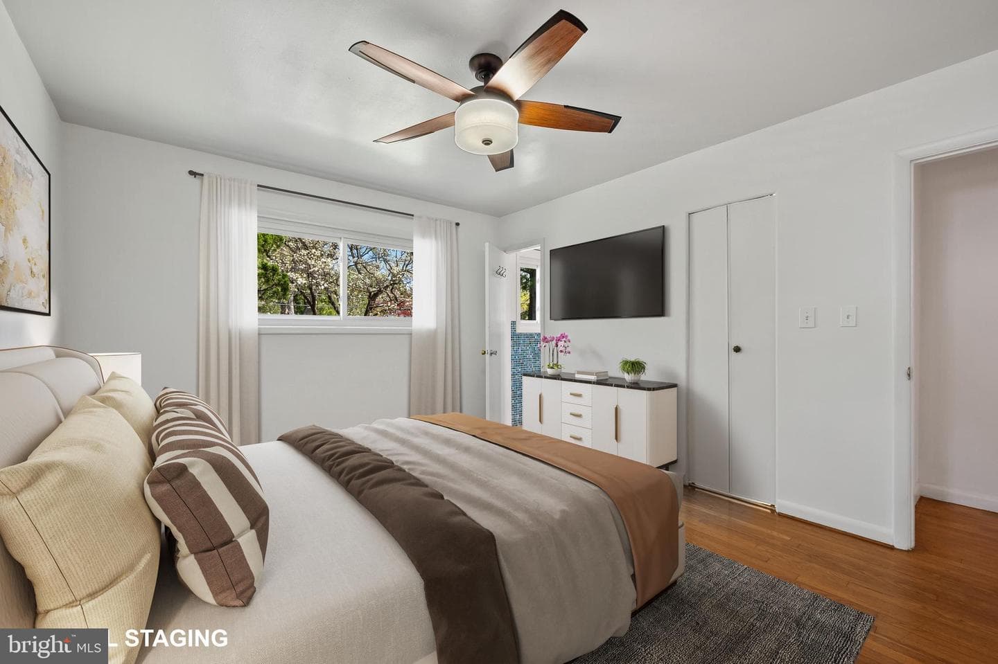 6523 Kerns Road photo 10
