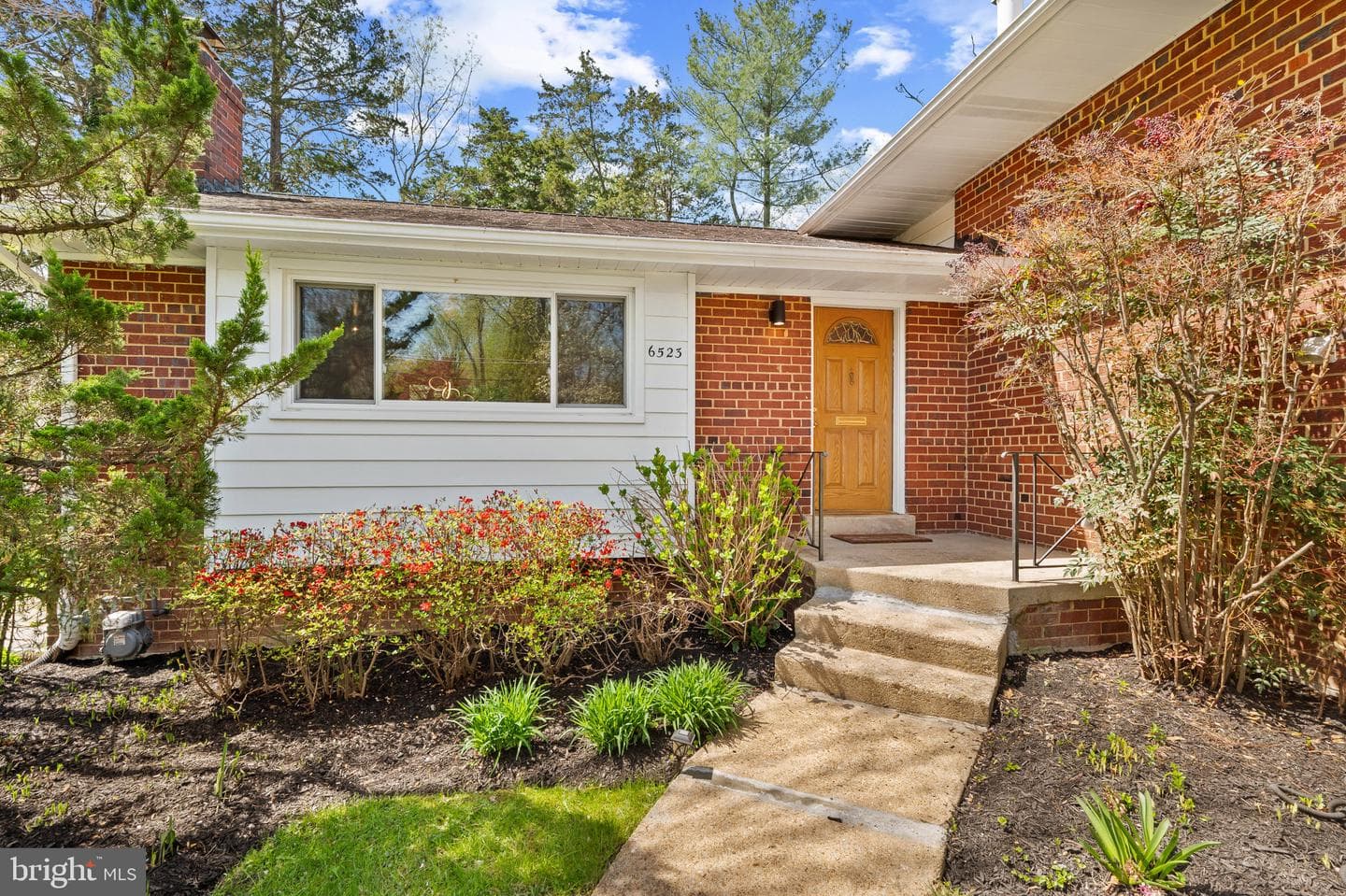 6523 Kerns Road photo 3