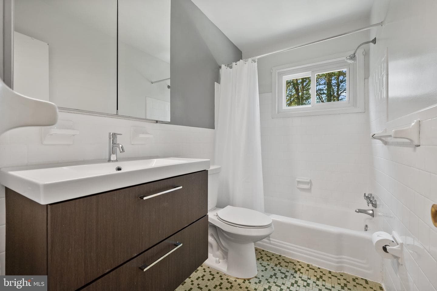 6523 Kerns Road photo 7