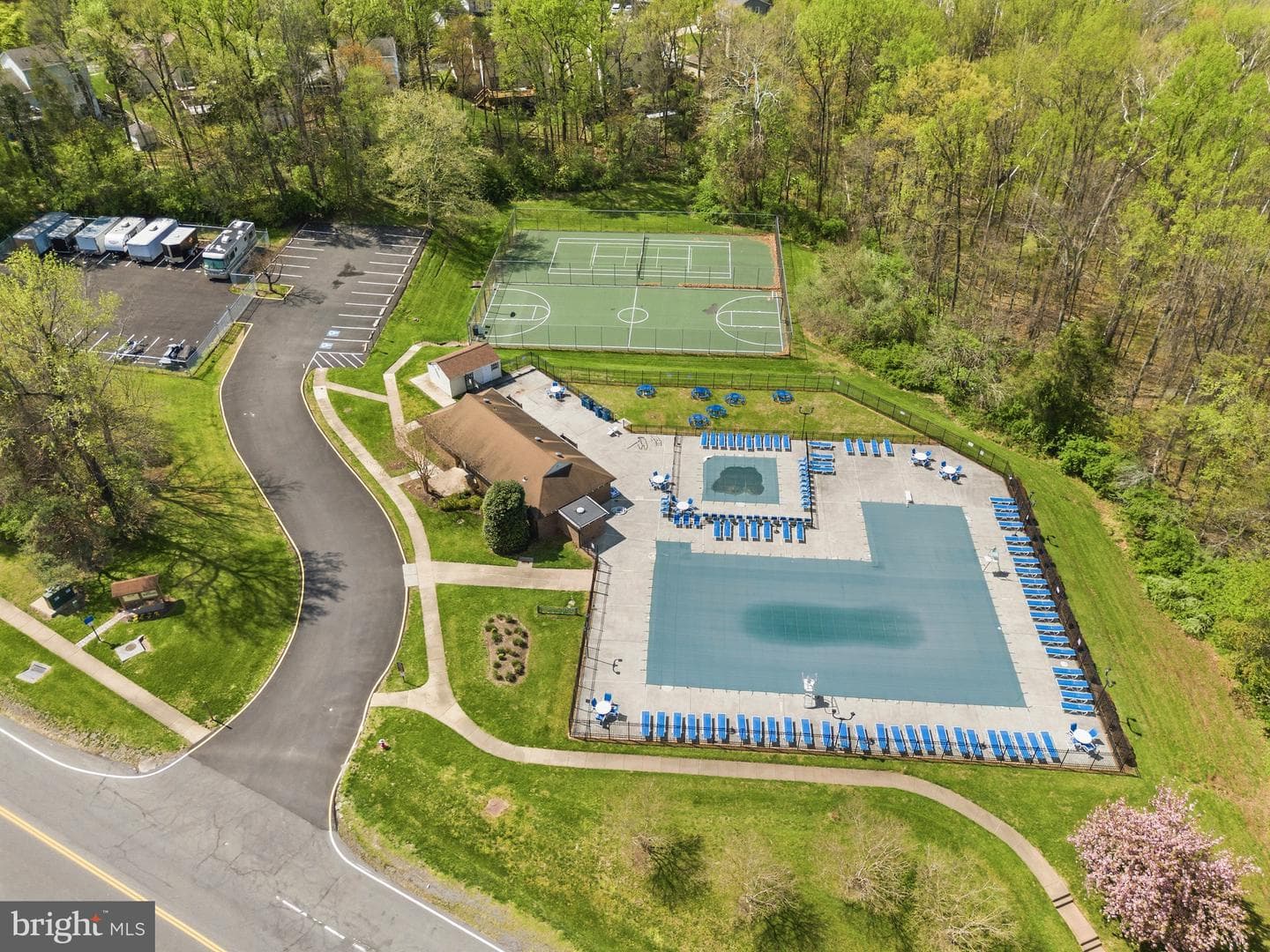 14206 Royal Oak Lane photo 55