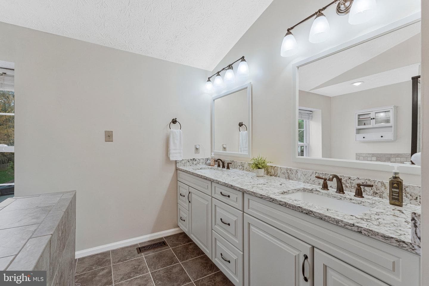 12526 Dardanelle Court photo 31
