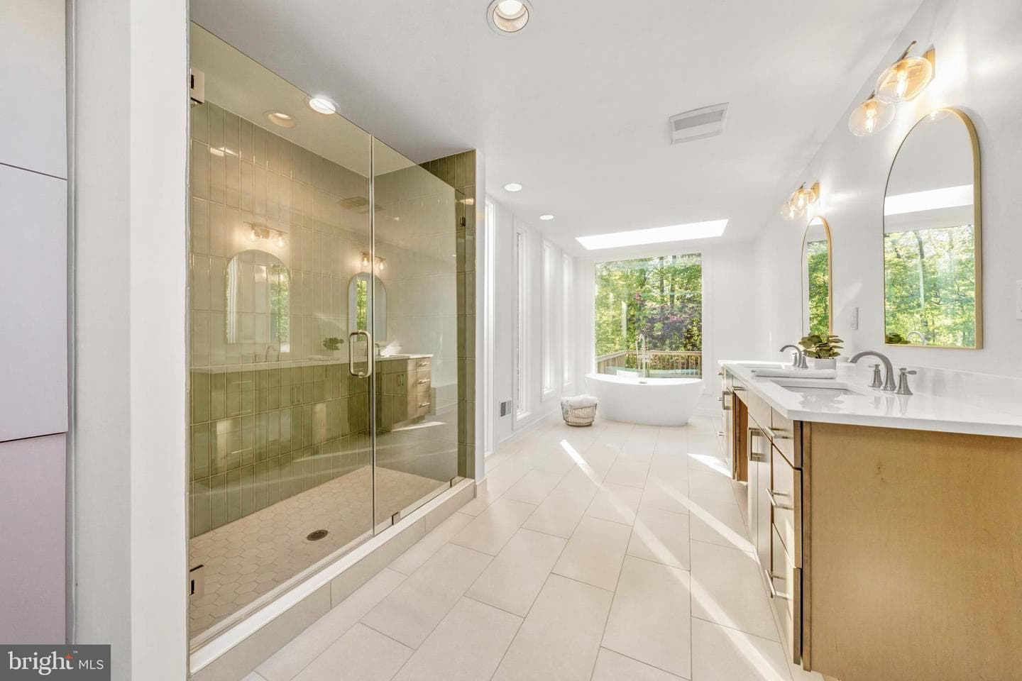125 Eagles Mere Road photo 35
