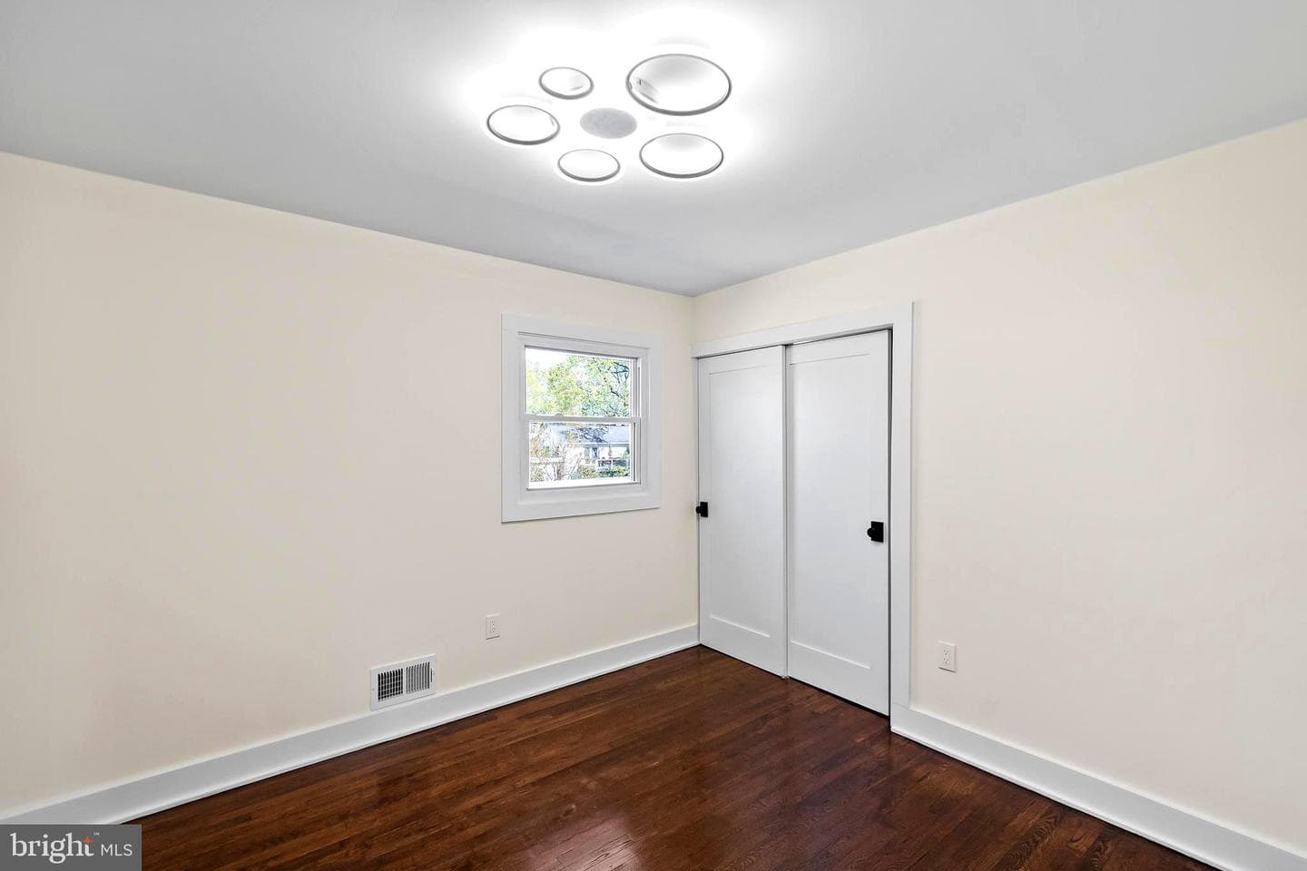 6019 Marilyn Drive photo 33