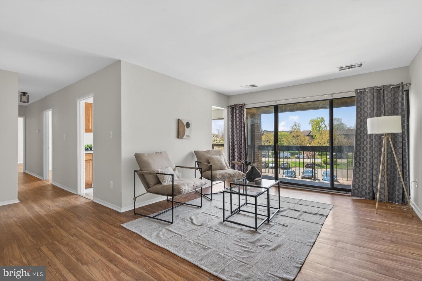 561 Florida Avenue #204 photo 4