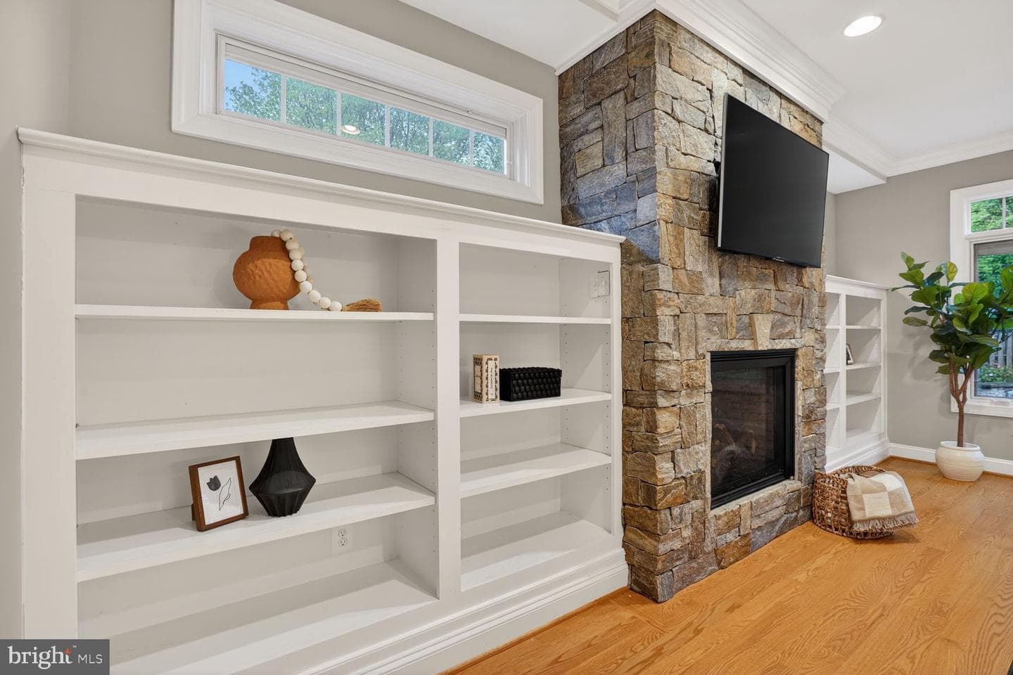1854 Abbotsford Drive photo 26