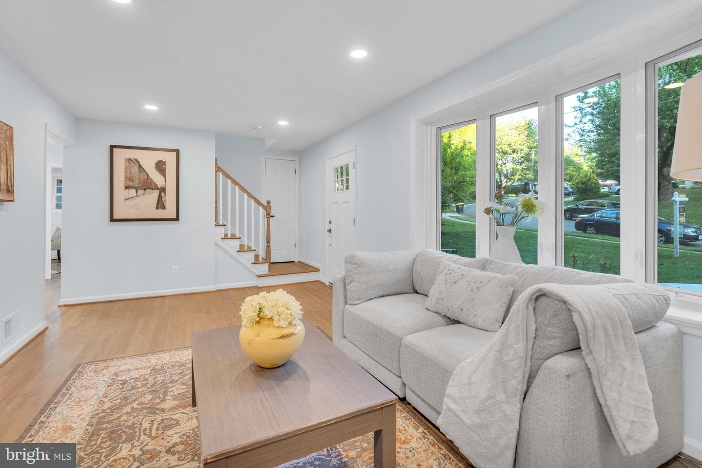 8441 Thames Street photo 9