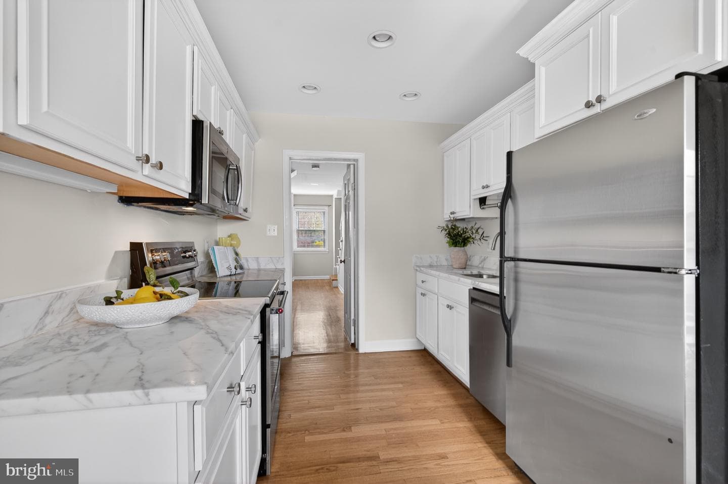 6805 Market Square Drive photo 12