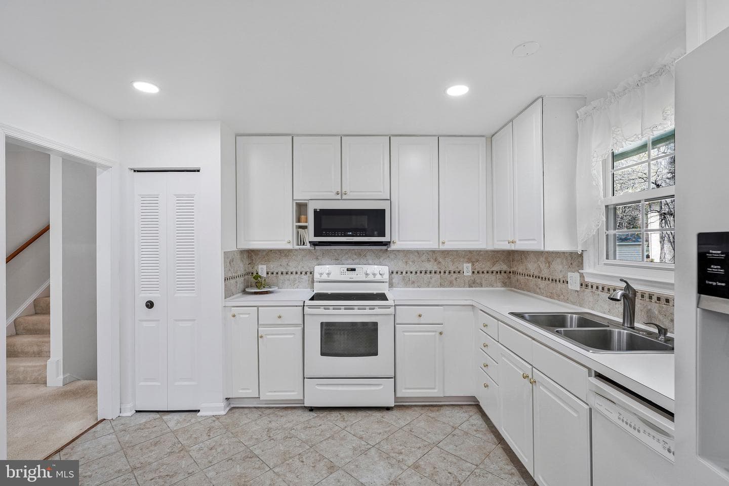 5148 Pumphrey Drive photo 8