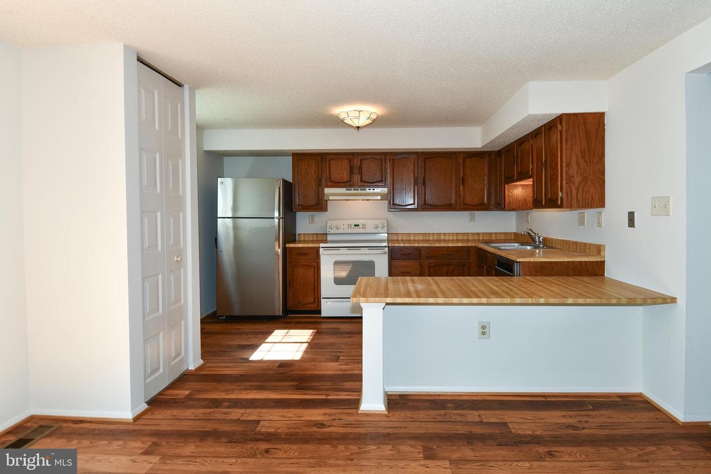9803 Tara Court photo 19