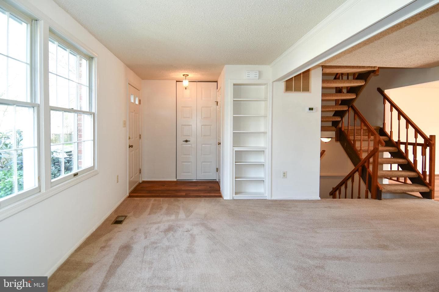 9803 Tara Court photo 6