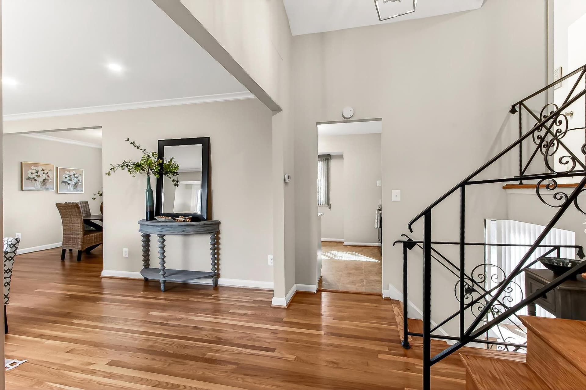 6451 Queen Anne Terrace photo 9