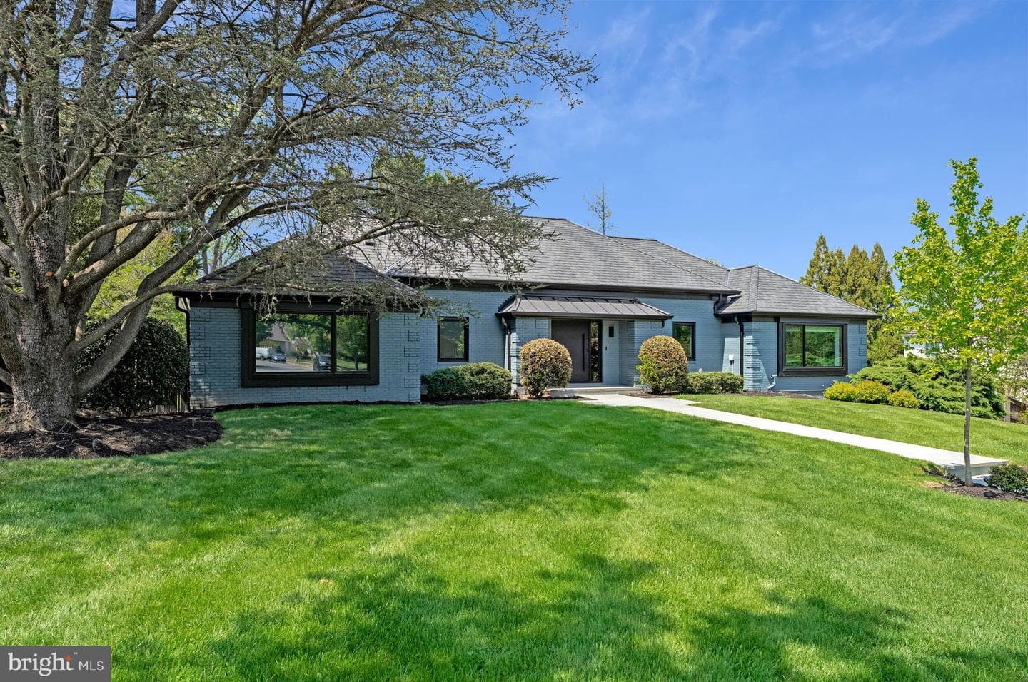 1228 Perry William Drive photo 2