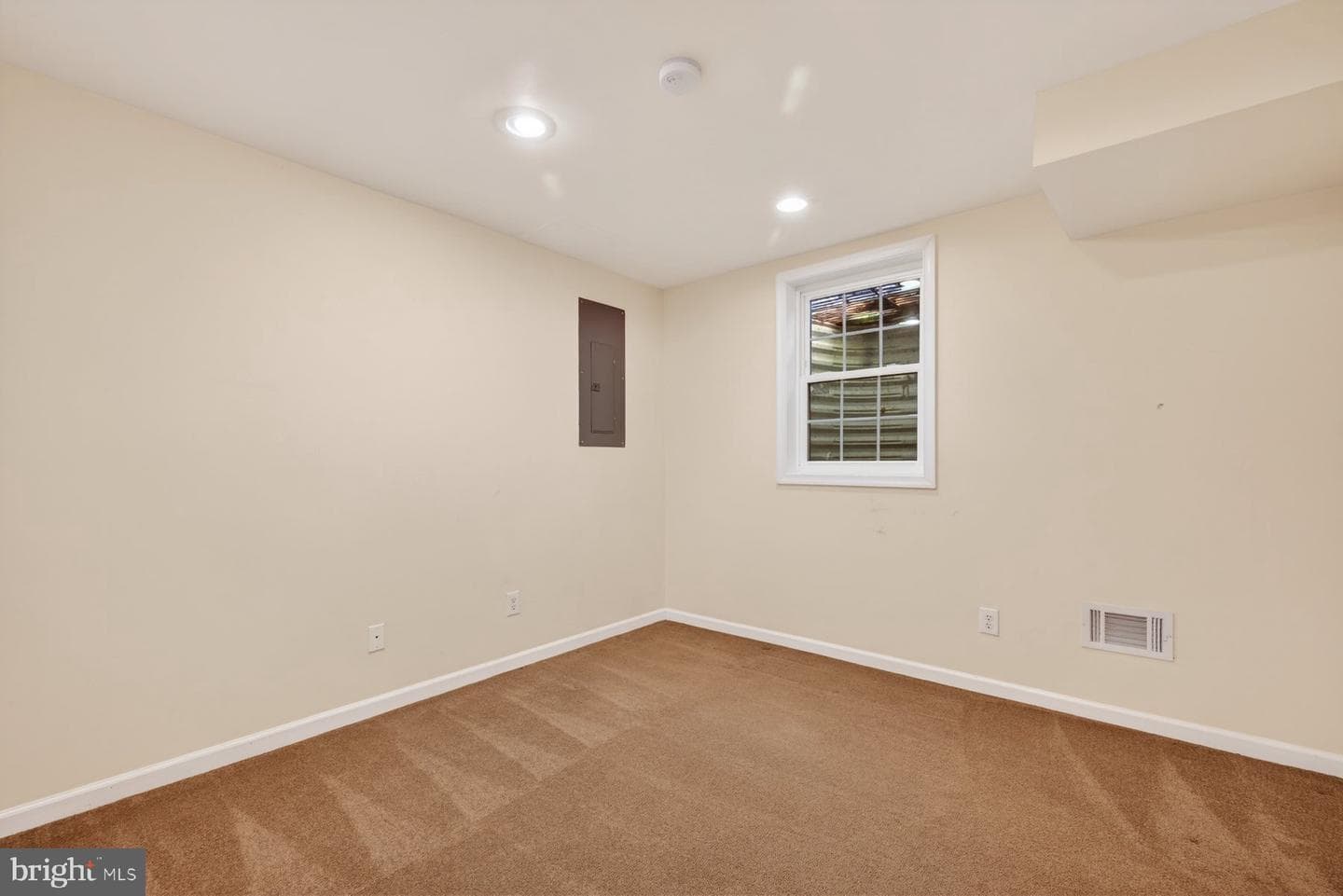 14422 Coachway Drive photo 32