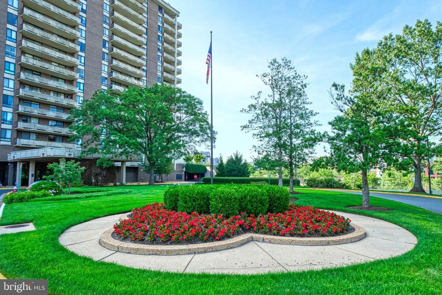 1800 Old Meadow Road #218, Mclean