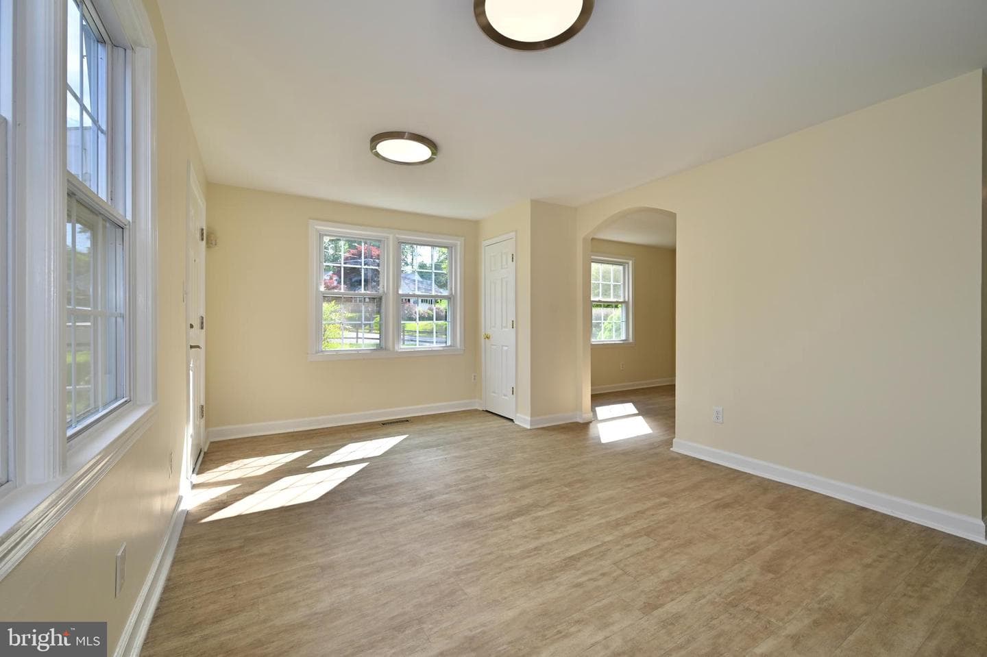 6936 Regent Ln photo 6