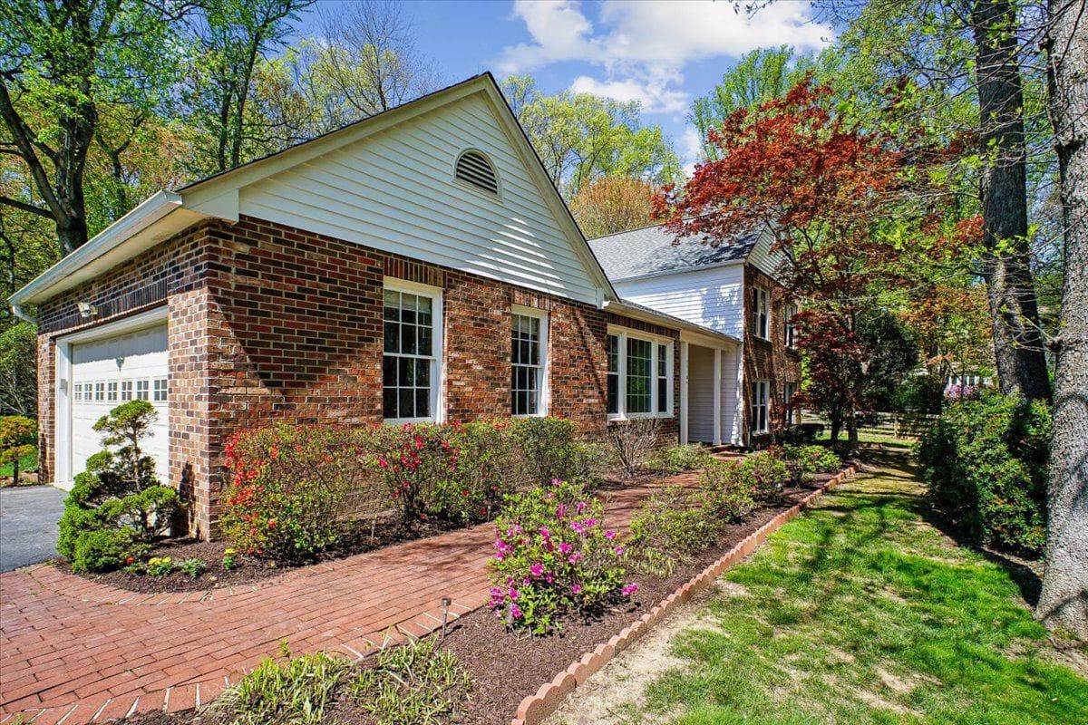11104 Loran Road photo 2