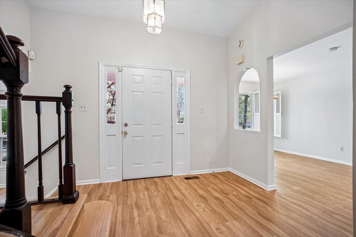 11104 Loran Road photo 5