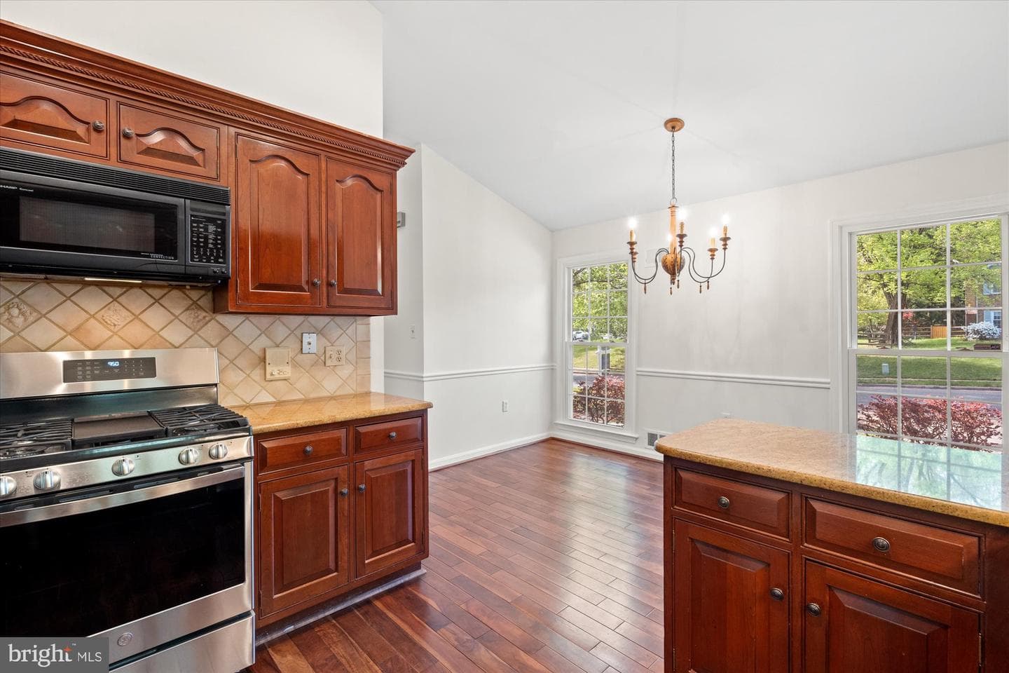 6212 Nethercombe Court photo 8