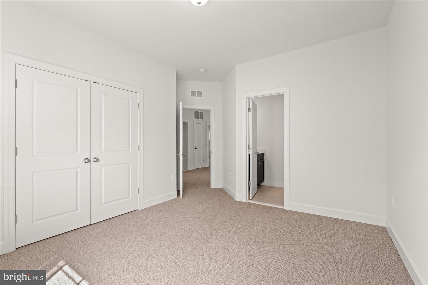 8112 Wingfield Place photo 27