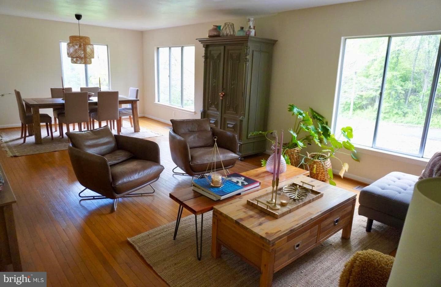 1434 Yellowwood Court photo 4
