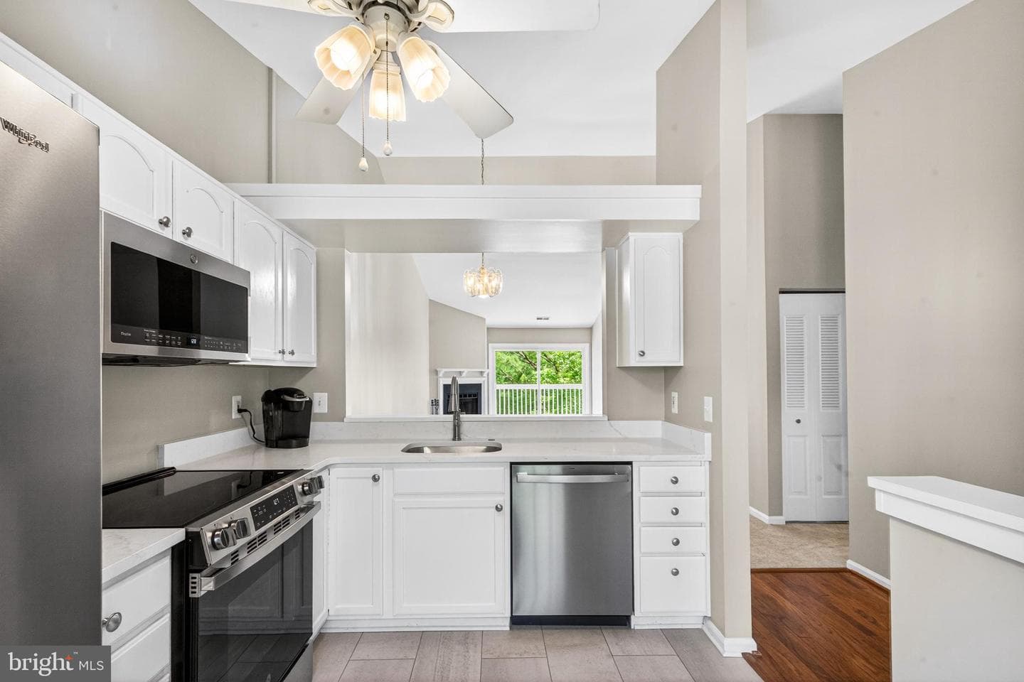 2846 Yarling Court #2846 photo 4