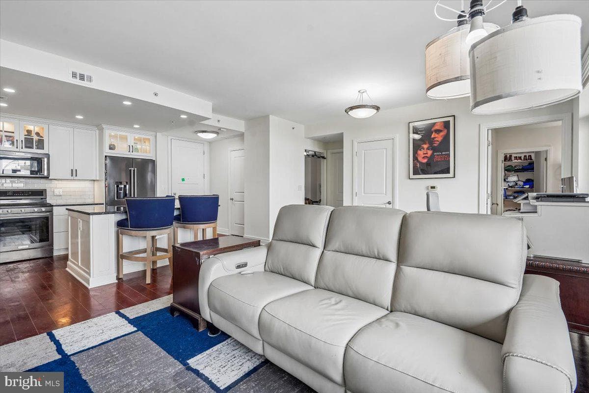 8220 Crestwood Heights Drive #1603 photo 9