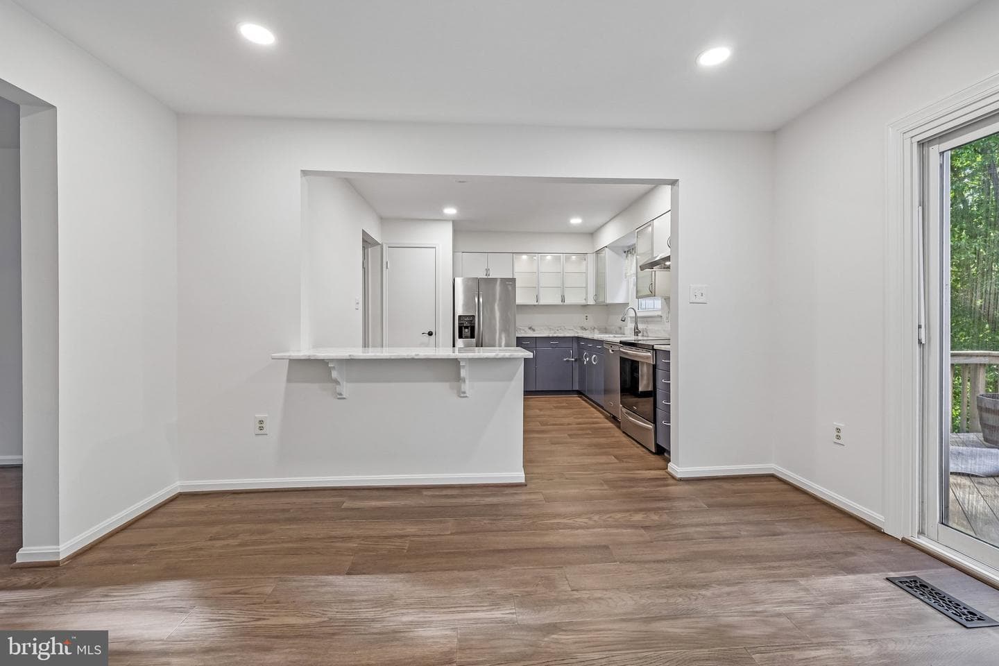 10209 Roberts Common Lane photo 11