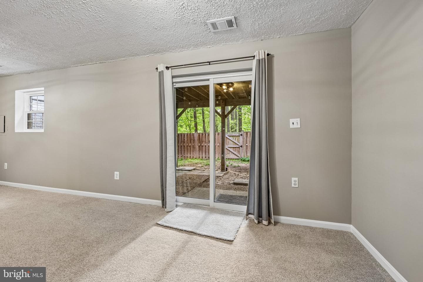 10209 Roberts Common Lane photo 28