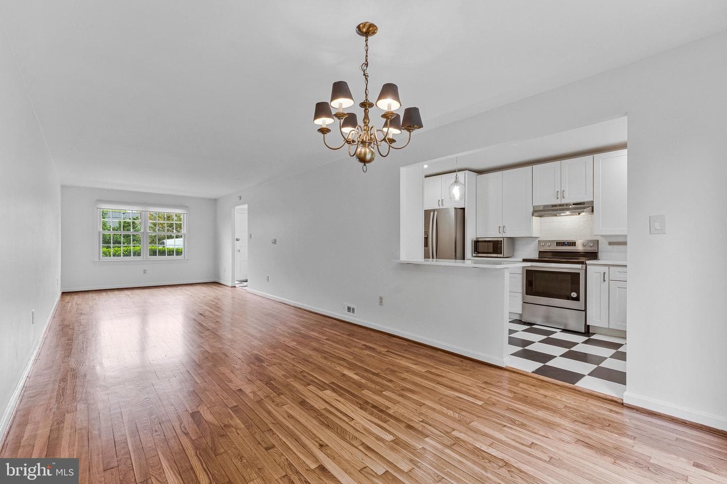 309 Center Street N photo 11