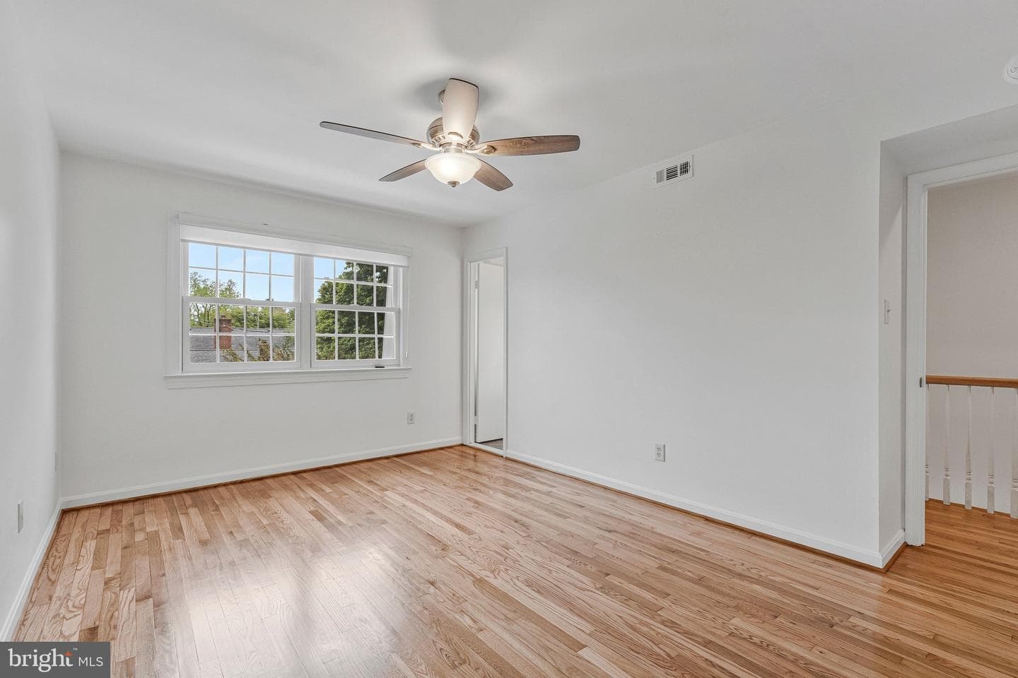 309 Center Street N photo 21