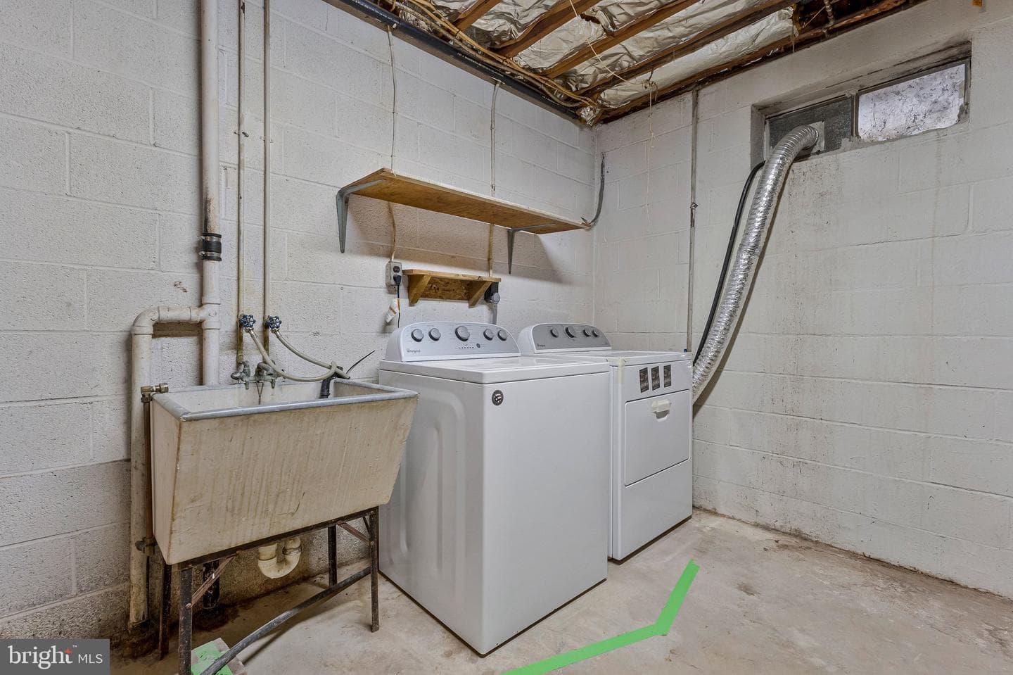 309 Center Street N photo 36