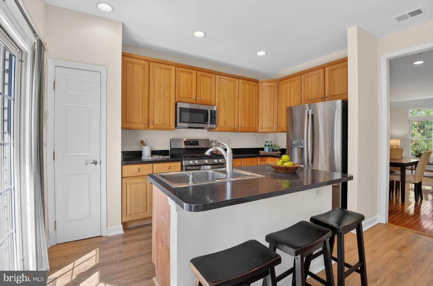 8842 Mansion View Court photo 10