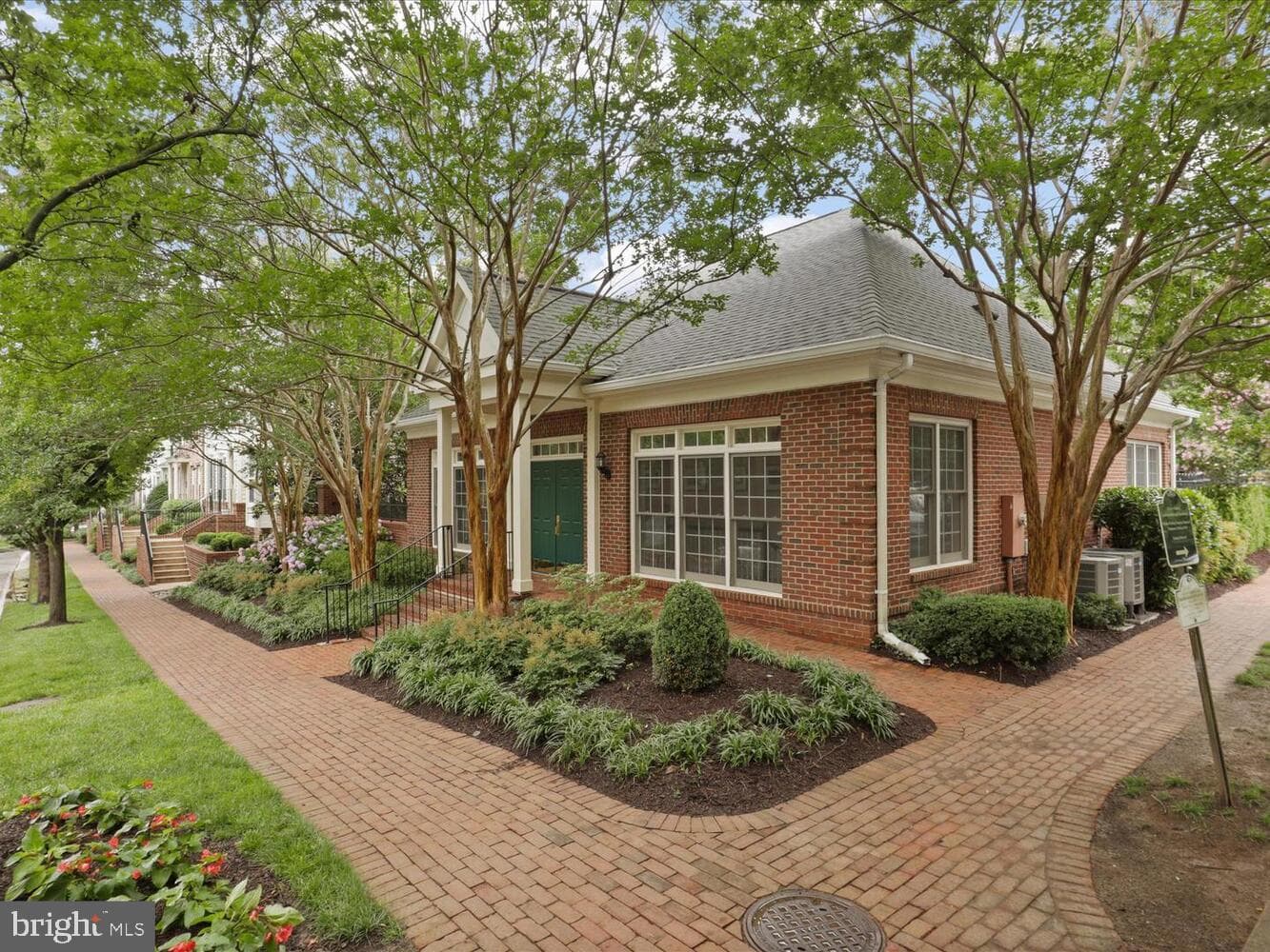 8842 Mansion View Court photo 26
