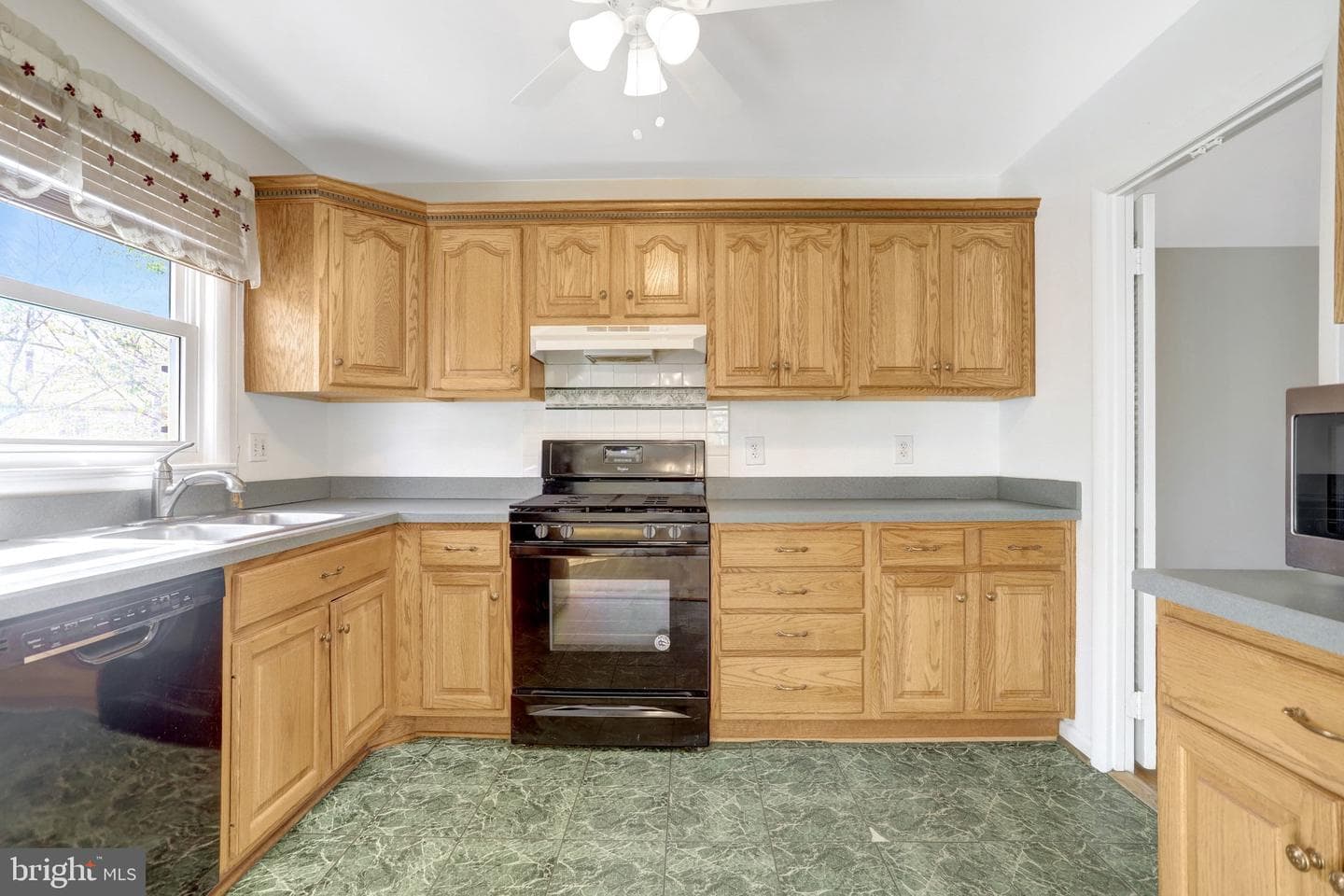 7800 Hayfield Road photo 17