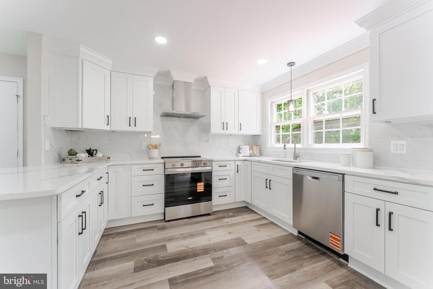 9617 Woodedge Drive photo 3
